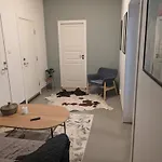 Liten Midt I Sentrum Apartamento