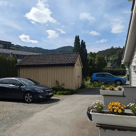 Liten Midt I Sentrum Apartment *