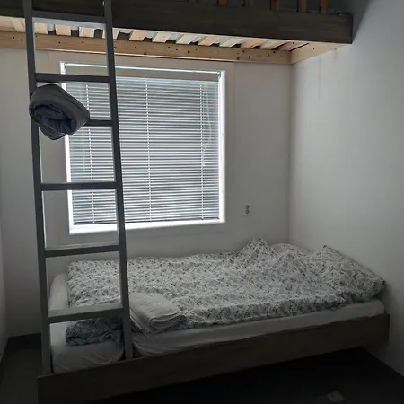 Liten Midt I Sentrum Stryn