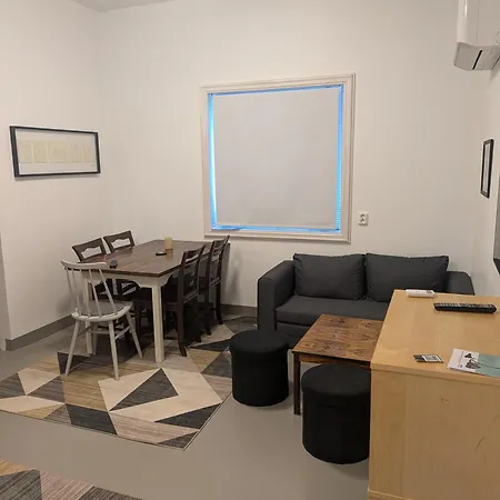 Apartment Liten Midt I Sentrum *