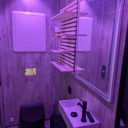 Apartman Liten Midt I Sentrum